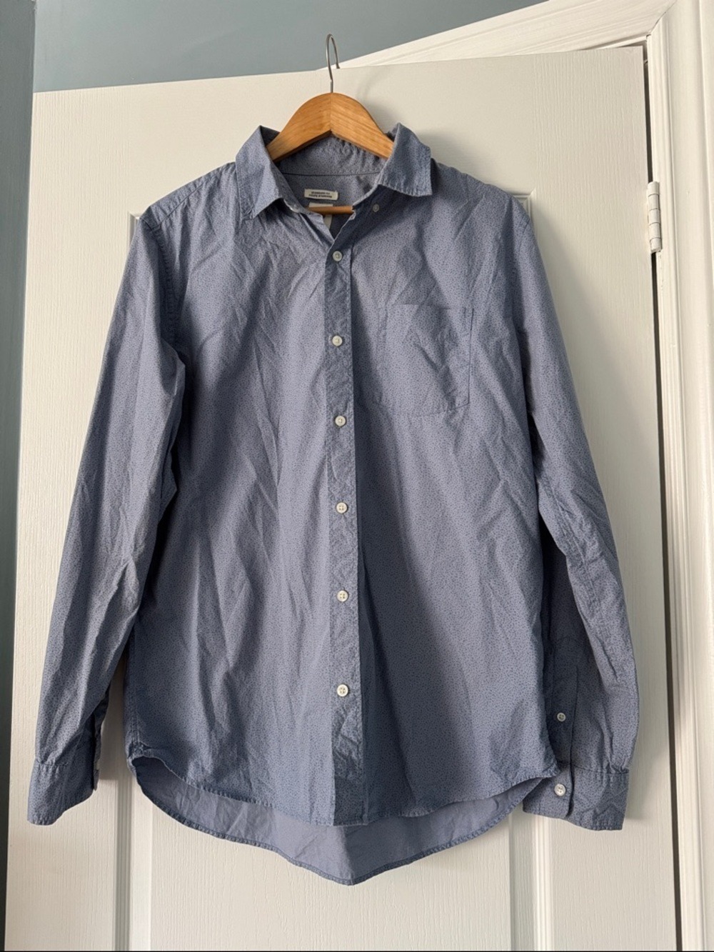 GAP Light Blue Micro Pattern Dress Shirt Large